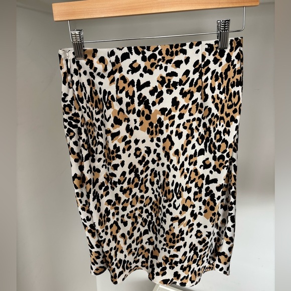 Like New Aritzia Babaton Only Mini Slip Skirt in Leopard Print - Picture 5 of 7